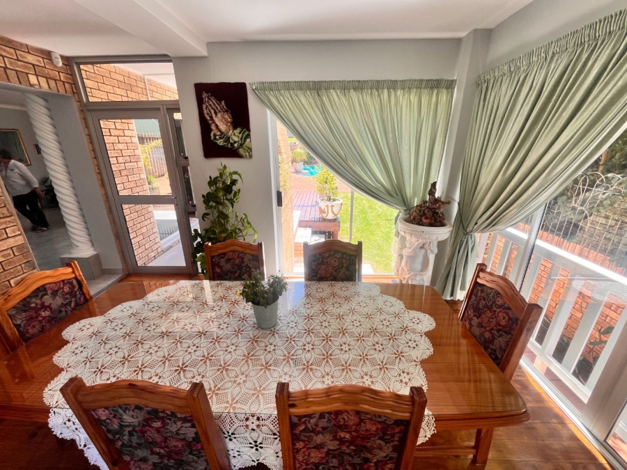 4 Bedroom Property for Sale in Ferreira Town Eastern Cape